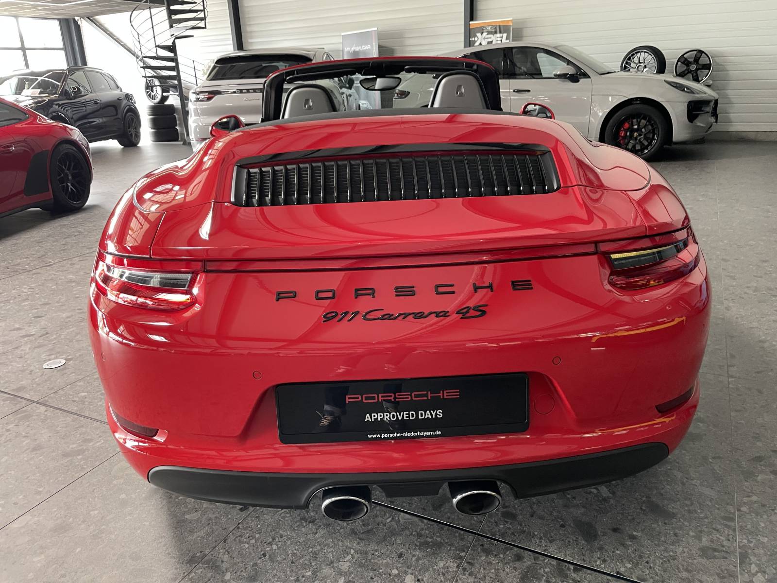 Version découvrable de la Porsche 911 991 Phase 2 présentée par MY DREAM CAR, votre showroom de l'Hérault proche Montpellier.