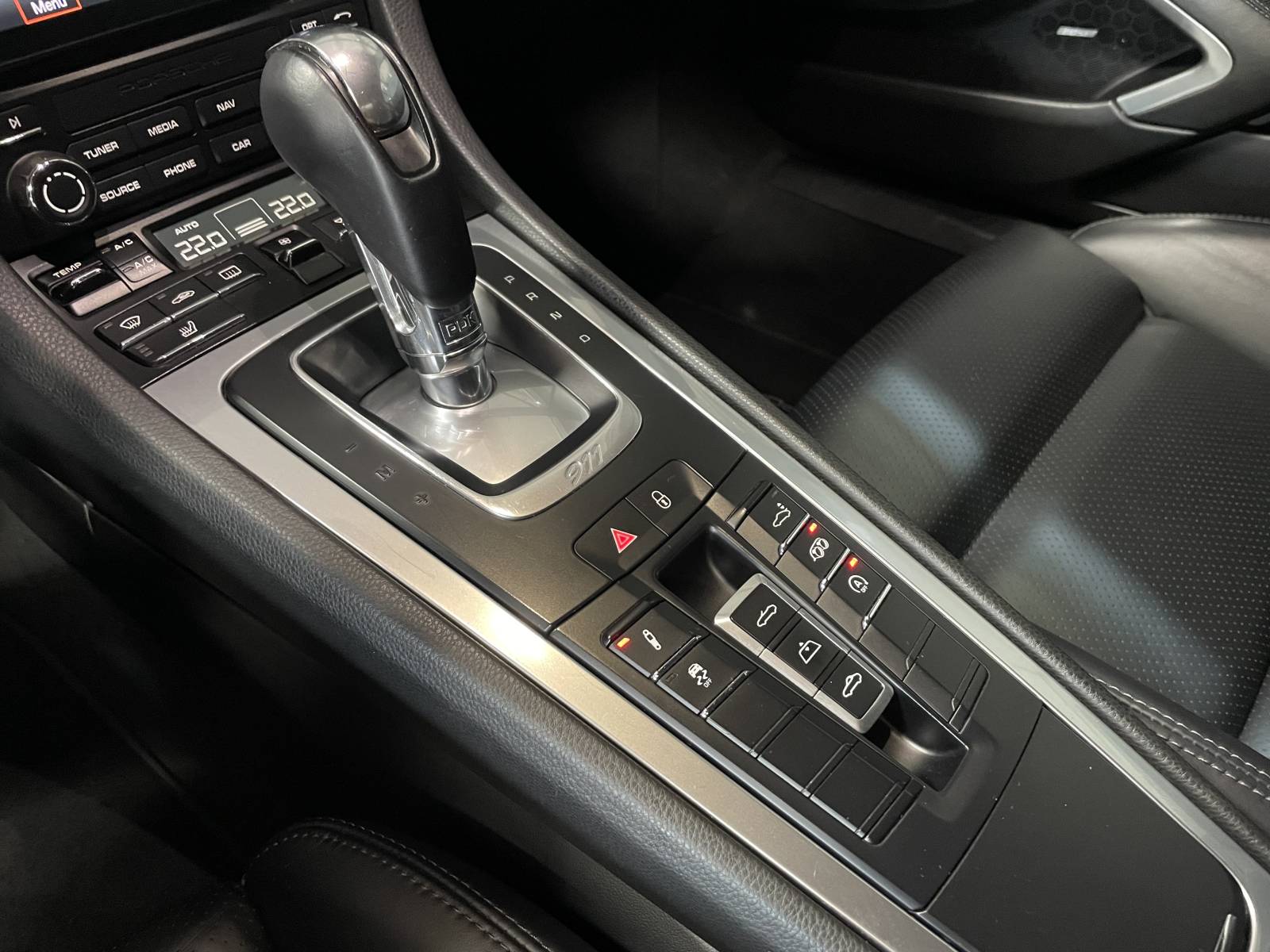 Boîte automatique séquentielle PDK de la Porsche 911 991 Carrera 4S, en stock chez MY DREAM CAR à côté de Montpellier (Hérault).