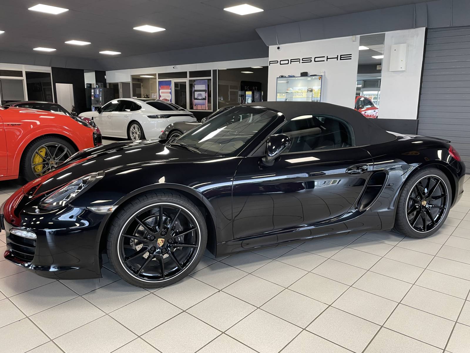  Elegante et performante : Découvrez la Porsche Boxster 981 à Nîmes