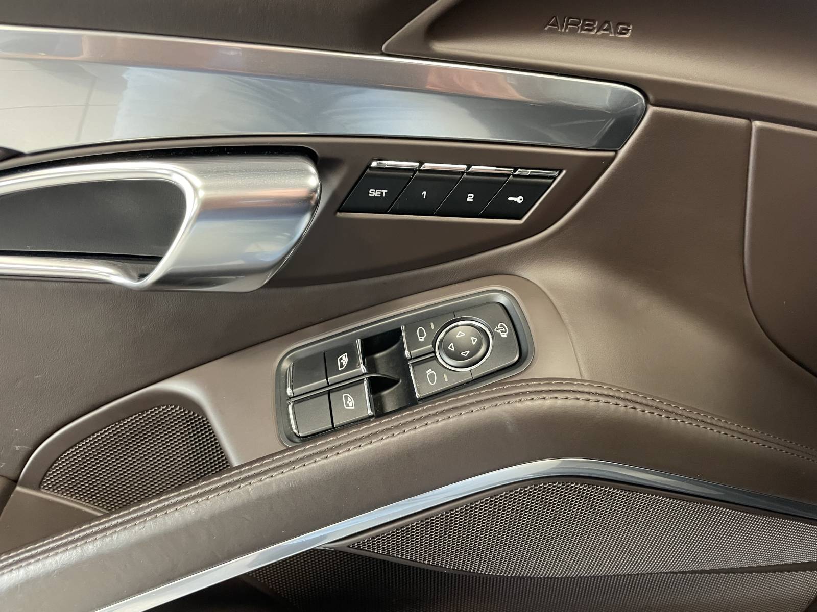  La Porsche Boxster 981 : Un cabriolet de légende à Nîmes