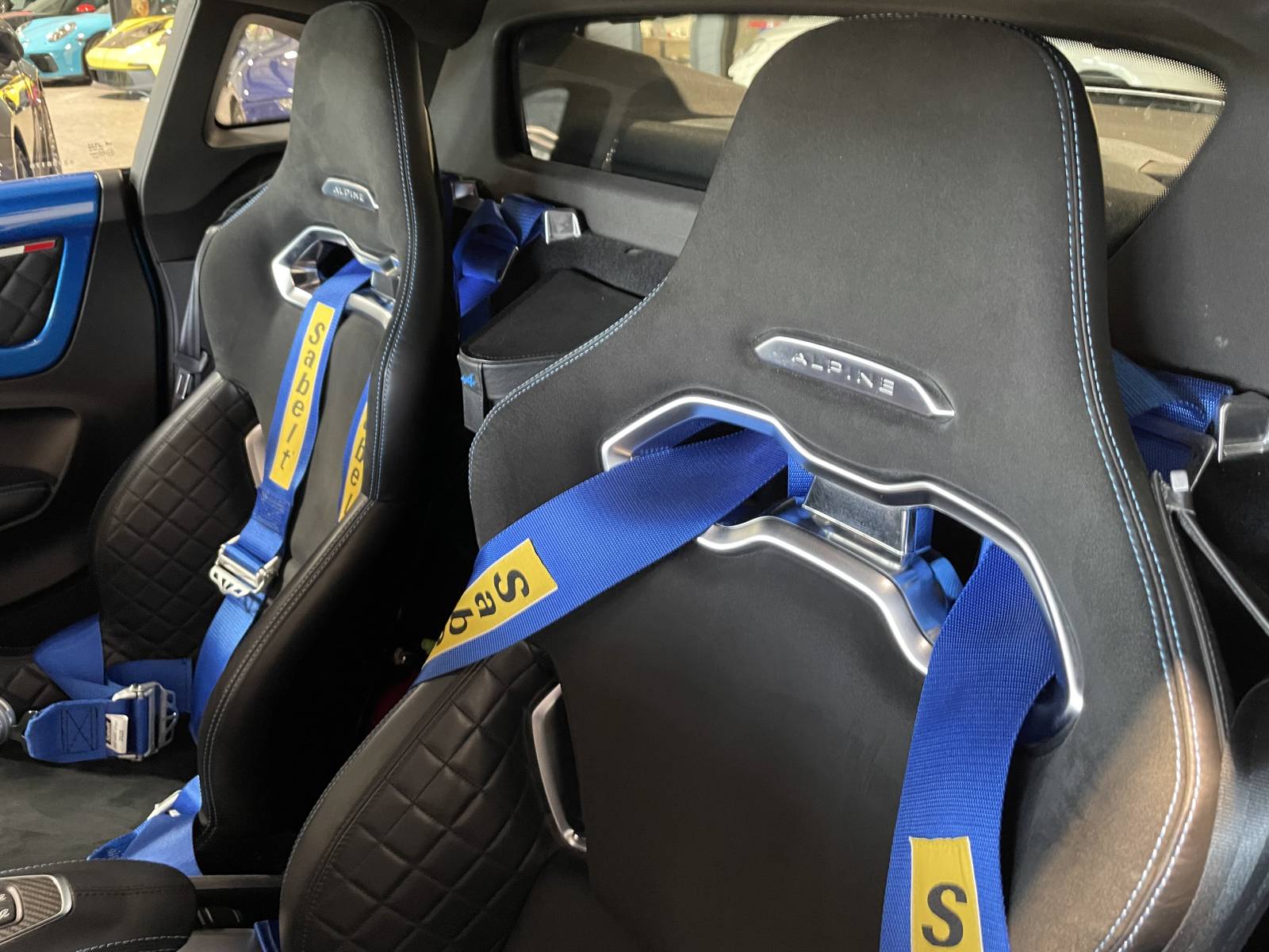 Qualité certifiée pour cette Alpine A110 II 1.8 T 250 en finition Pure d'occasion à la vente à Nîmes dans le Gard présentée par MY DREAM CAR.