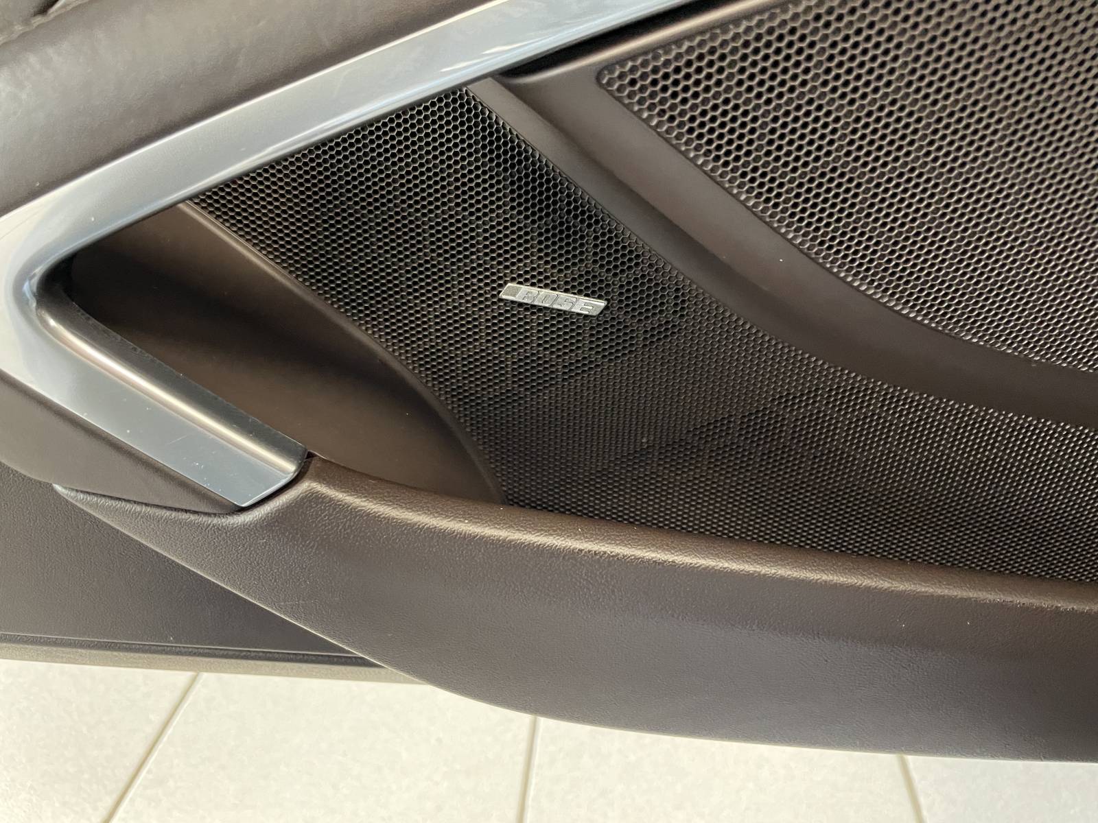 Performance, style et plaisir de conduire : La Porsche Boxster 981 à Nîmes