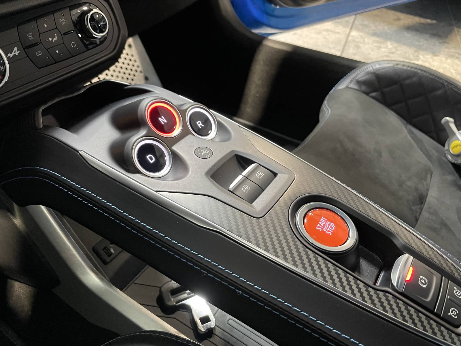 L'alliance parfaite de la légèreté et de la performance : Alpine A110 II 1.8 T 250 en finition Pure d'occasion à la vente à Nîmes dans le Gard via MY DREAM CAR.