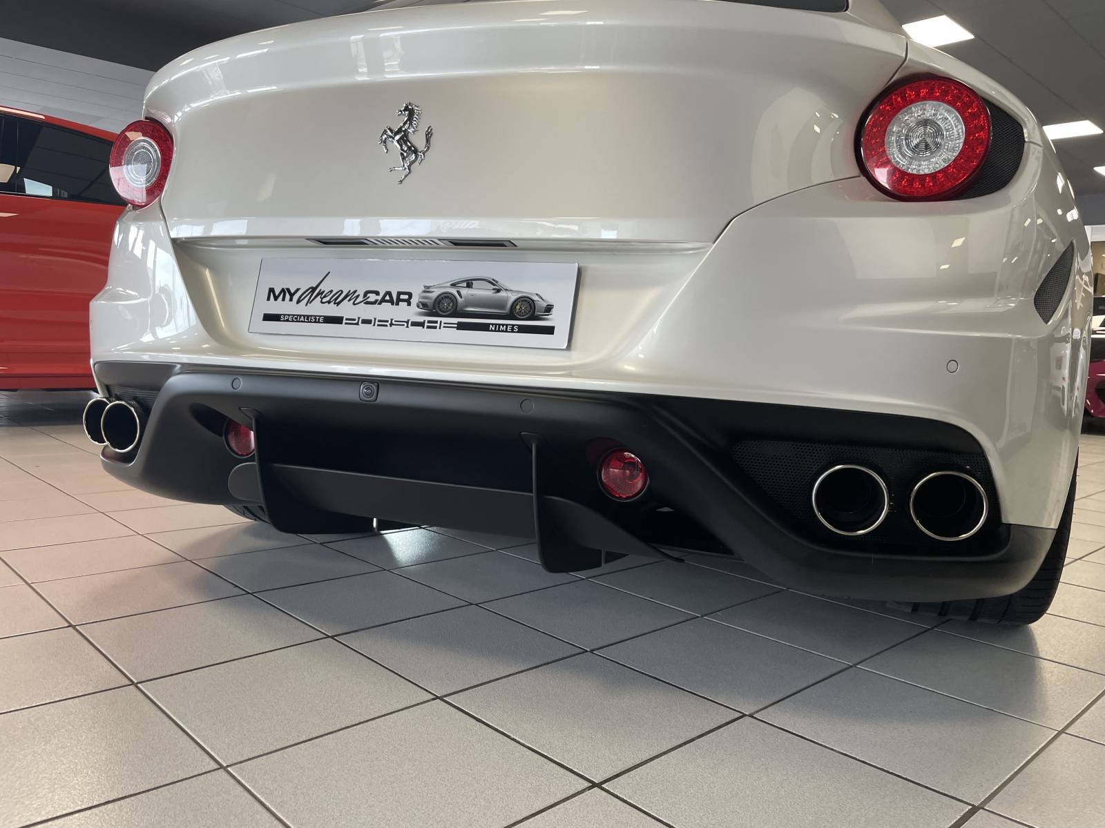 La Ferrari FF : Un symbole de performance et de raffinement