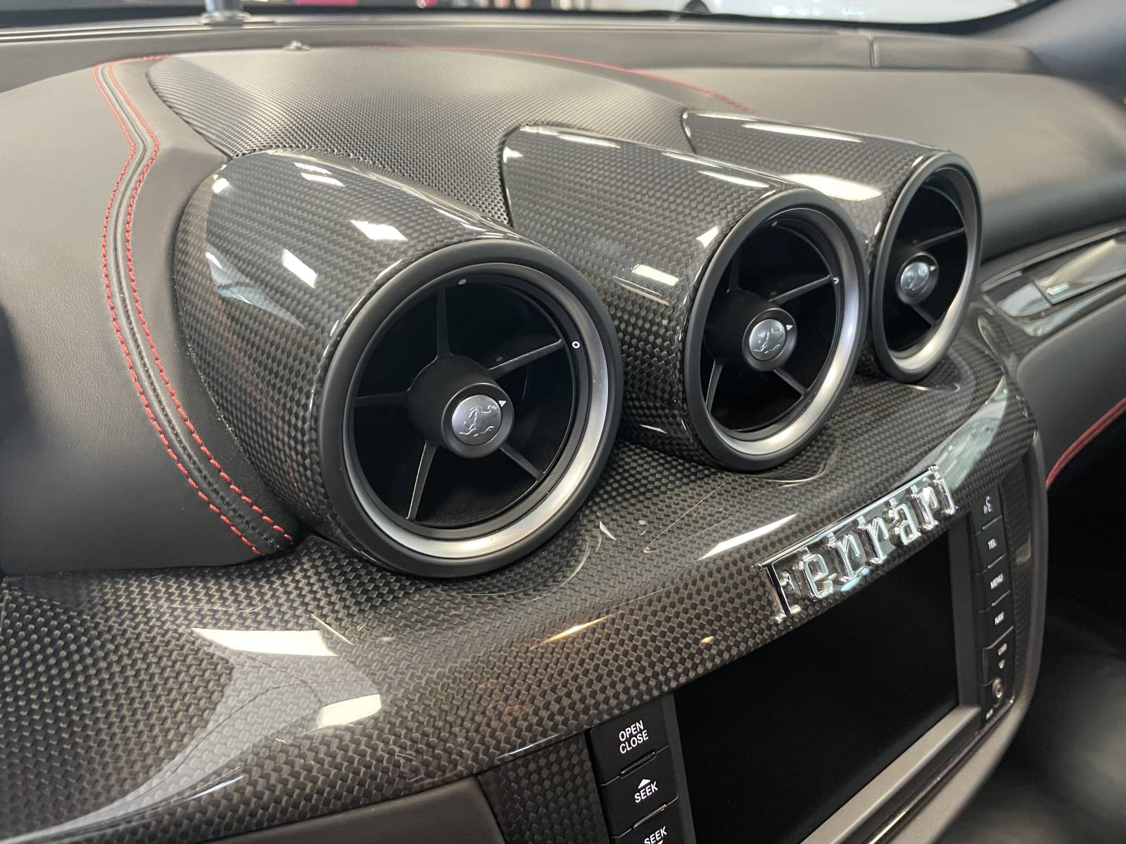  La Ferrari FF : Un véhicule d'exception à votre portée