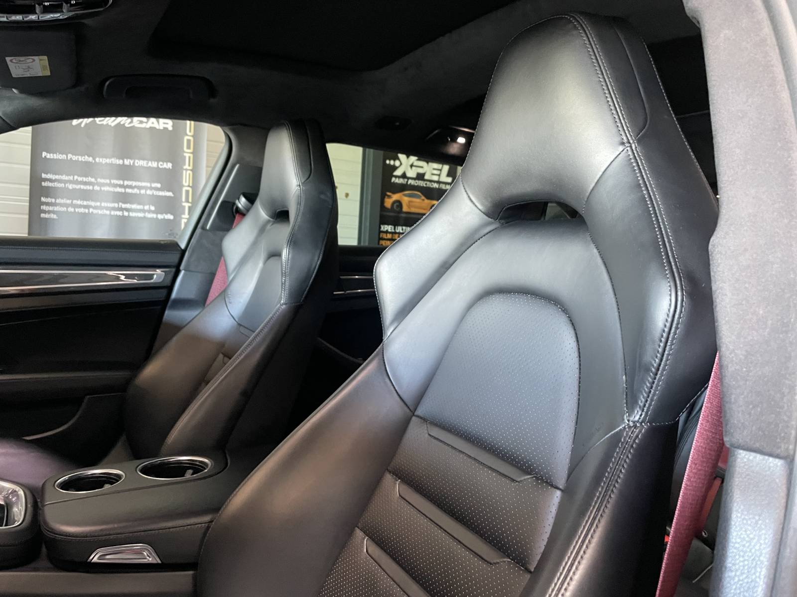 Les sièges sport adaptatifs de la Porsche Panamera II Sport Turismo 4.0 V8 GTS d'occasion à la vente à Nîmes chez le spécialiste MY DREAM CAR (Gard).
