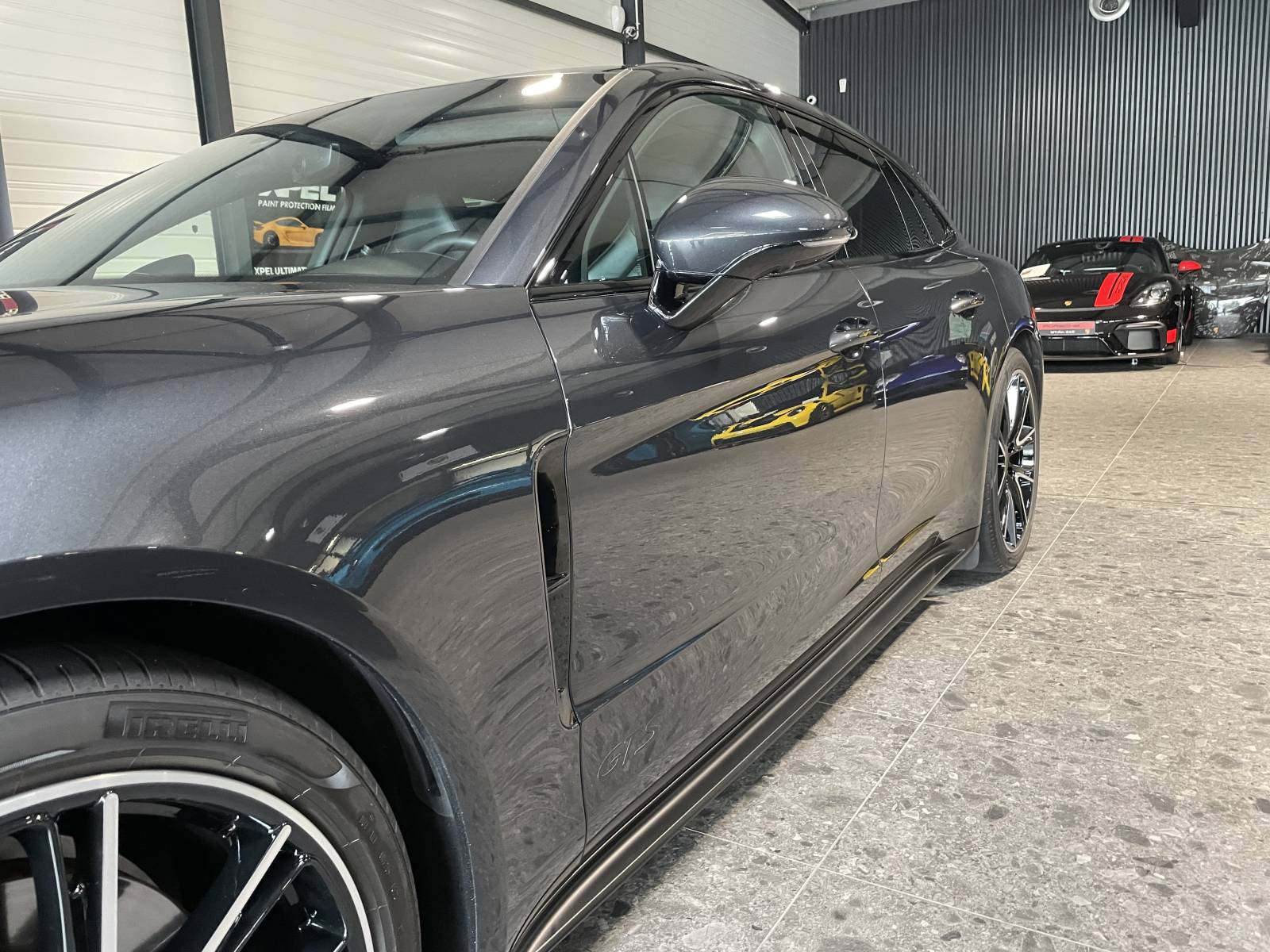 Présente dans notre showroom de la Porsche Panamera II Sport Turismo 4.0 V8 GTS d'occasion à la vente à Nîmes dans le Gard disponible chez MY DREAM CAR.