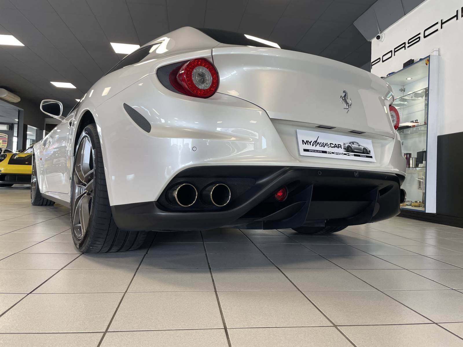 Découvrez les options exclusives de cette Ferrari FF