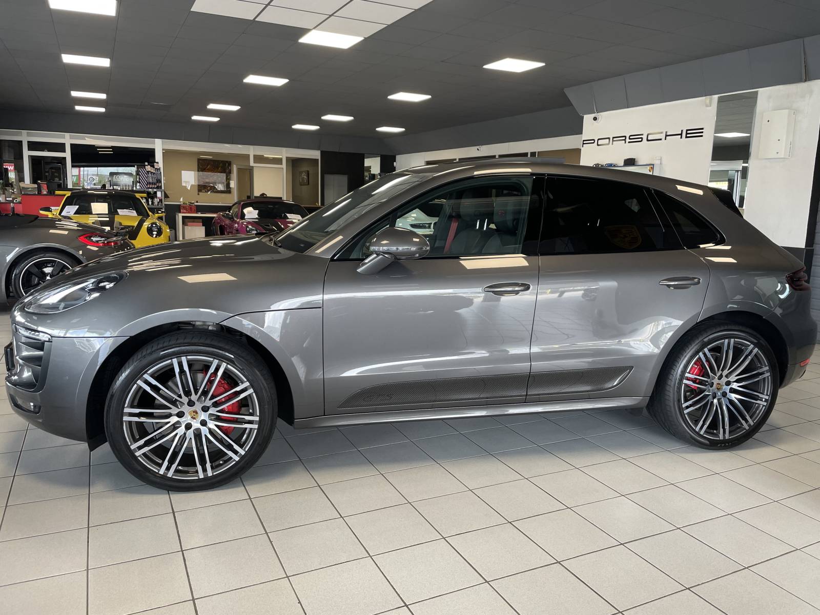 Dépassez vos limites : Le Macan, un SUV qui vous accompagnera dans tous vos défis.