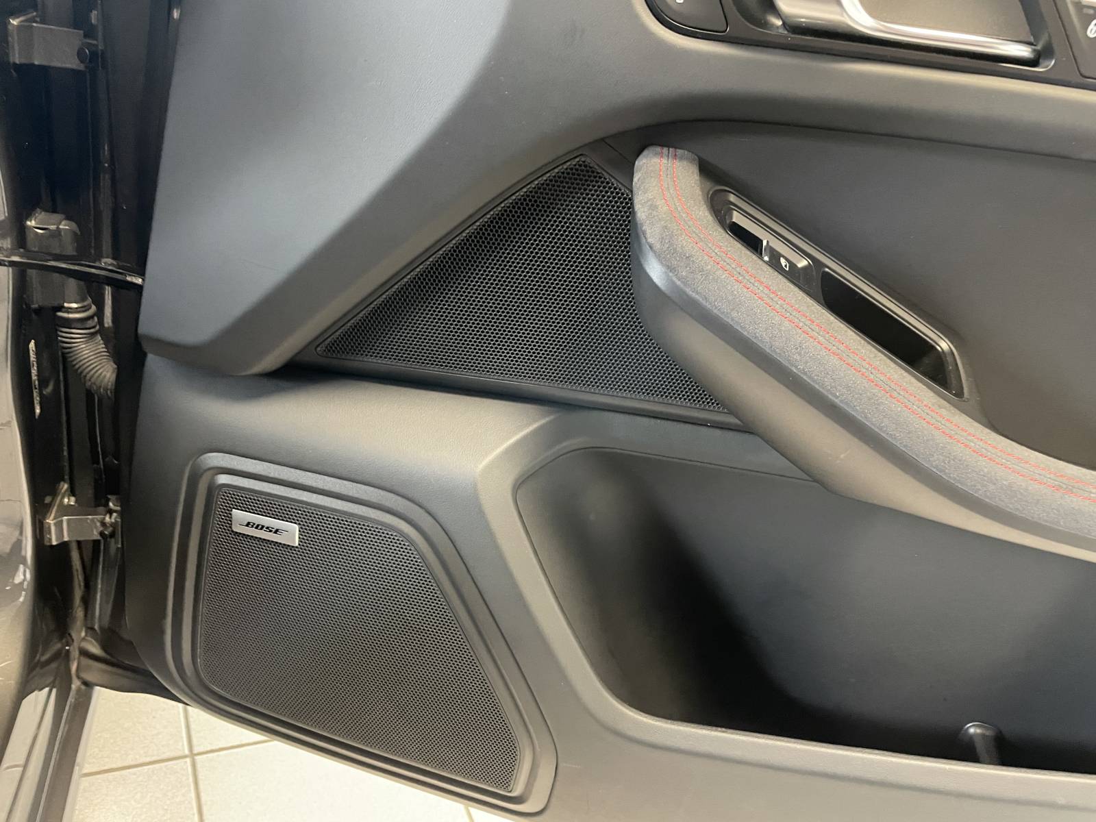  Affirmez votre style : Conduisez un Porsche Macan.