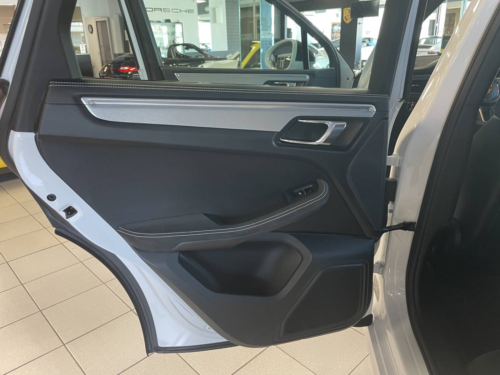 Comportement routier dynamique : Suspension Sport pour des sensations de conduite incomparables.