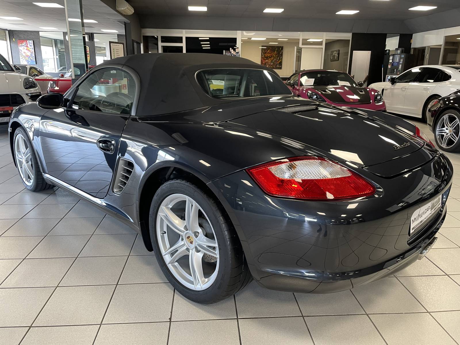 Ne laissez pas passer cette opportunité en or d'acquérir un Porsche Boxster II 987 d'occasion à Nîmes.
