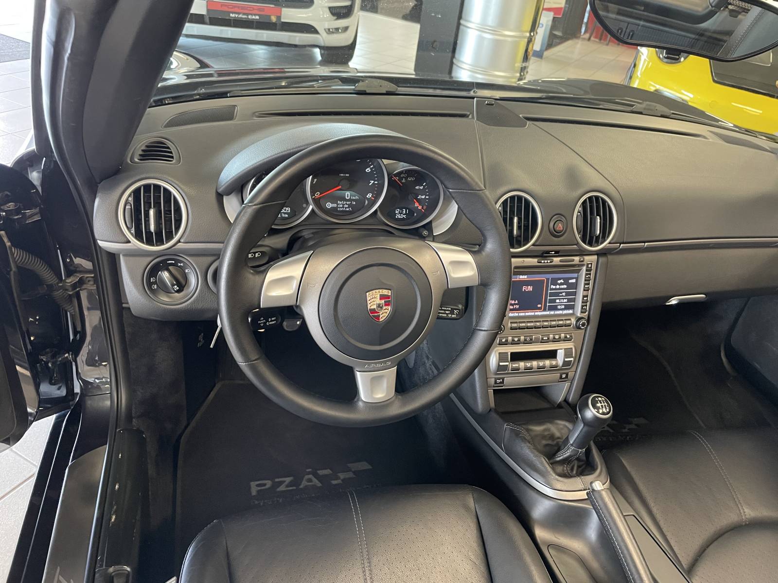 Ne manquez pas cette occasion unique d'acquérir un Porsche Boxster II 987 d'exception à Nîmes.