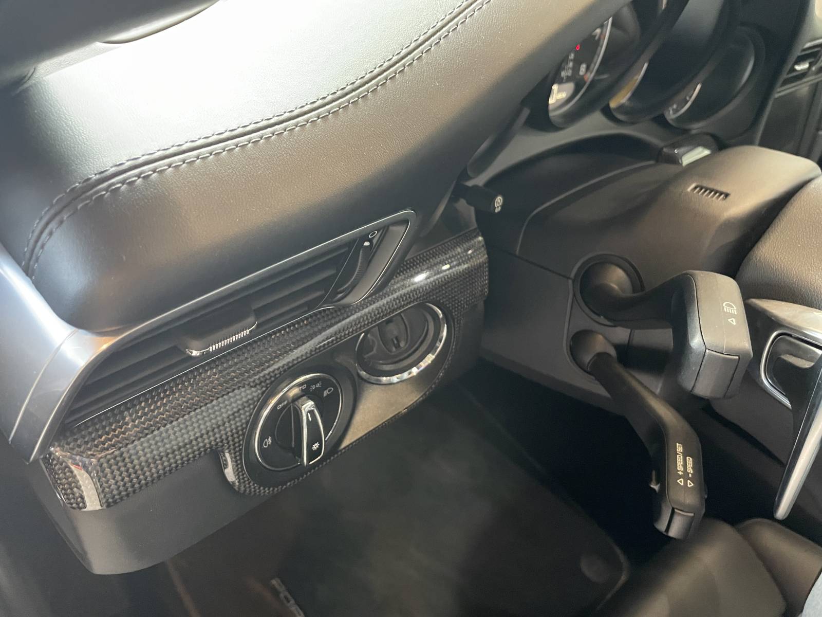 Contactez-nous pour découvrir cette Porsche 991 Turbo S