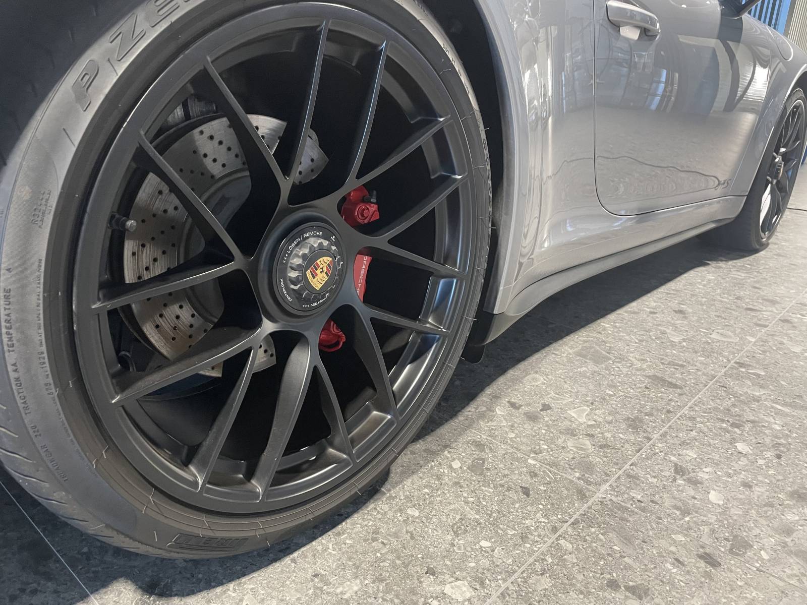 Sportive de luxe: Porsche 991 Carrera 4 GTS à vendre à Nîmes.
