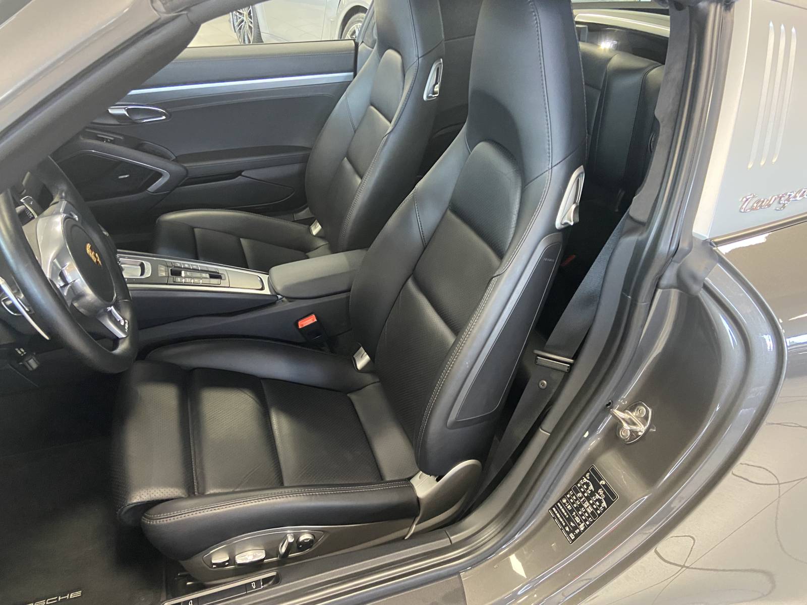 Acheter Porsche 991 Targa 4 à Nîmes dans le Gard.