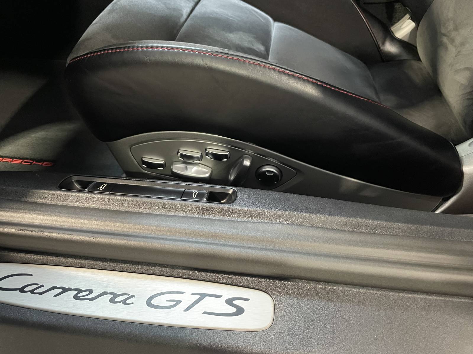 Véhicule de collection : Porsche 991 GTS Cabriolet, un investissement sûr.
