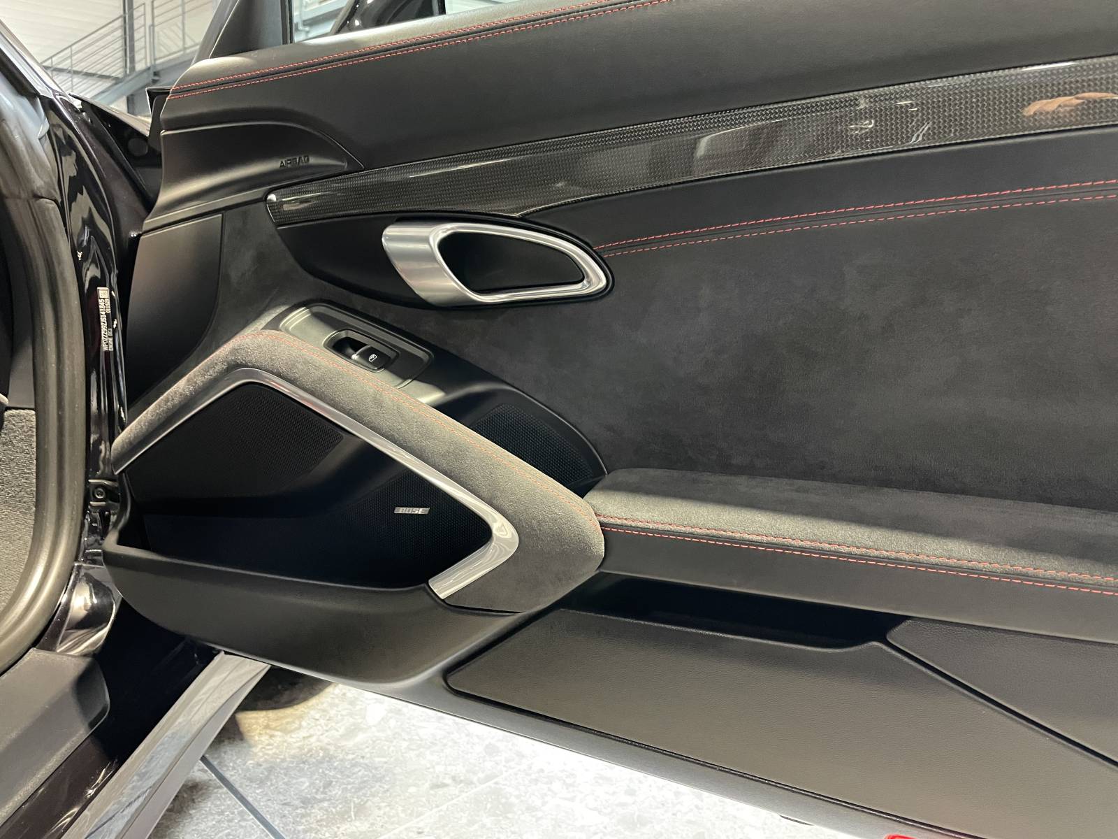 Un plaisir de conduire inoubliable : Cette Porsche 991 GTS Cabriolet vous fera vibrer.