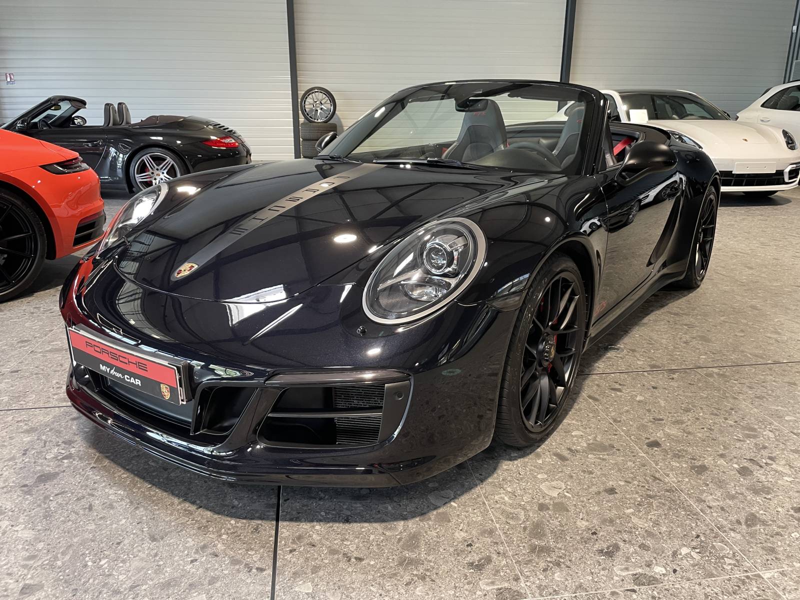 Sportive et élégante : Découvrez cette Porsche 991 GTS Cabriolet d'occasion dans le Vaucluse.
