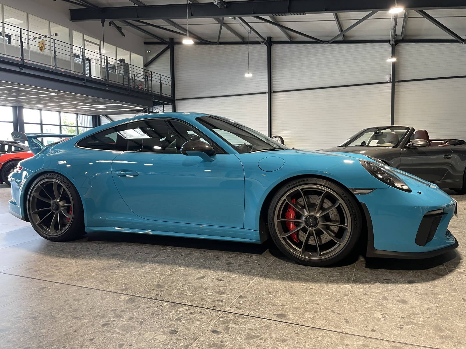 Profil dynamique : Porsche 991 GT3 de 31 941 km certifiés.