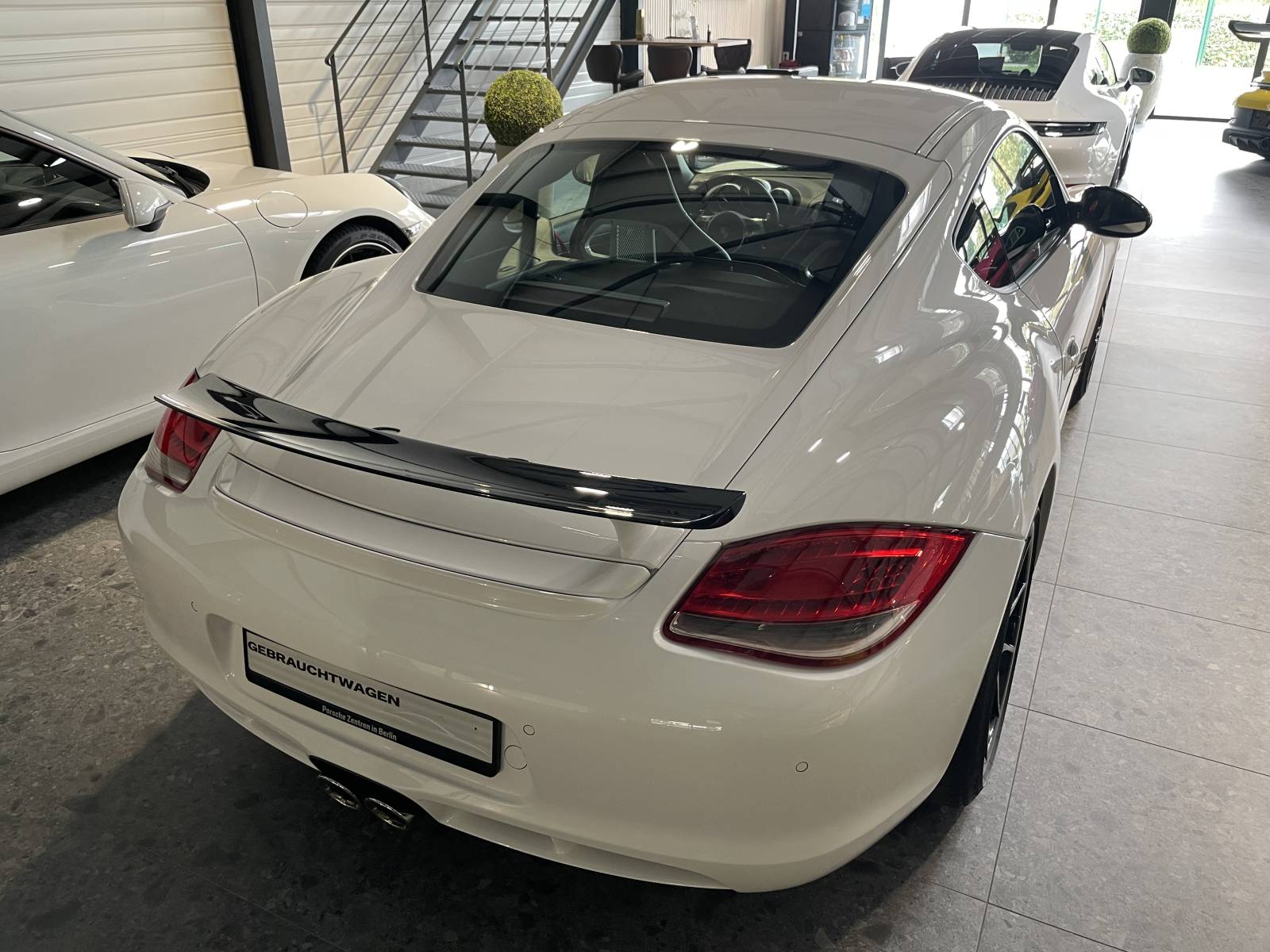 Professionnels de la marque Porsche, nous vous accueillons dans le Gard à Nîmes