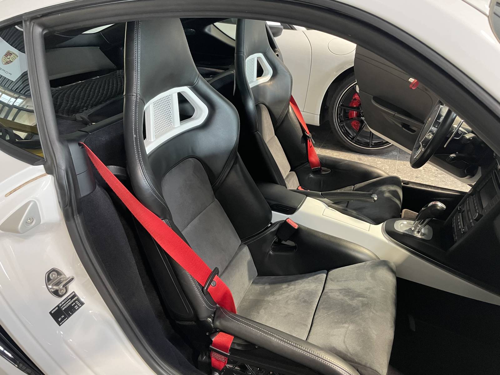 Cayman R 987 : Moteur 3.4L, sonorité envoûtante, performances époustouflantes