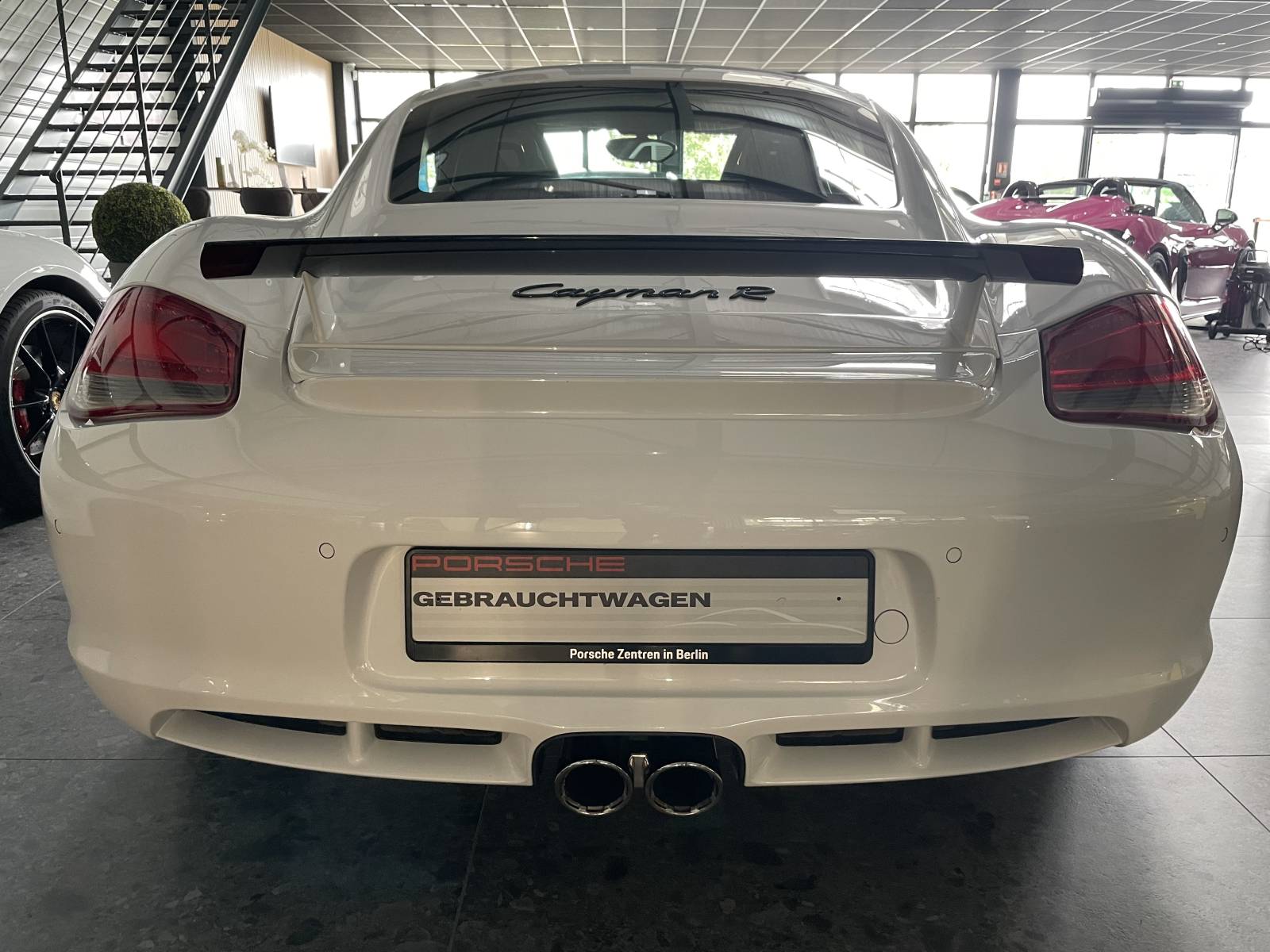 Cayman R 987 : L'alliance parfaite entre performance et élégance, à Nîmes