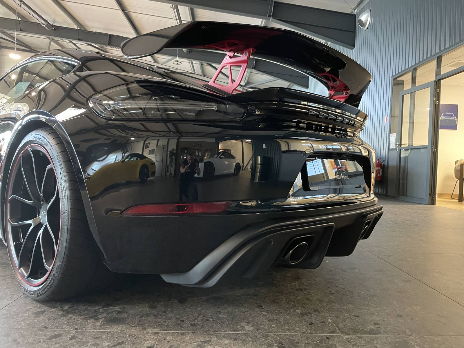 Découvrez cette Porsche Cayman GT4 d'occasion à Nîmes (30)