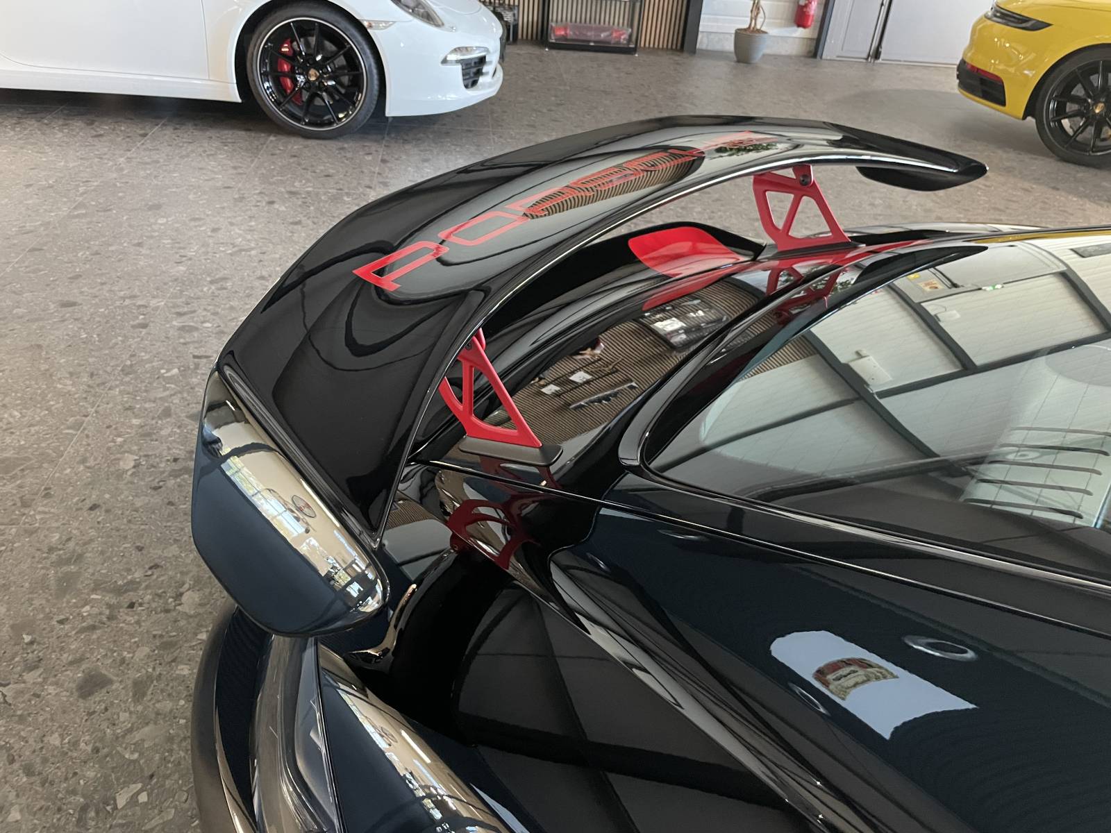 Aileron arrière de la Porsche 718 Cayman GT4 Sport Cup Edition