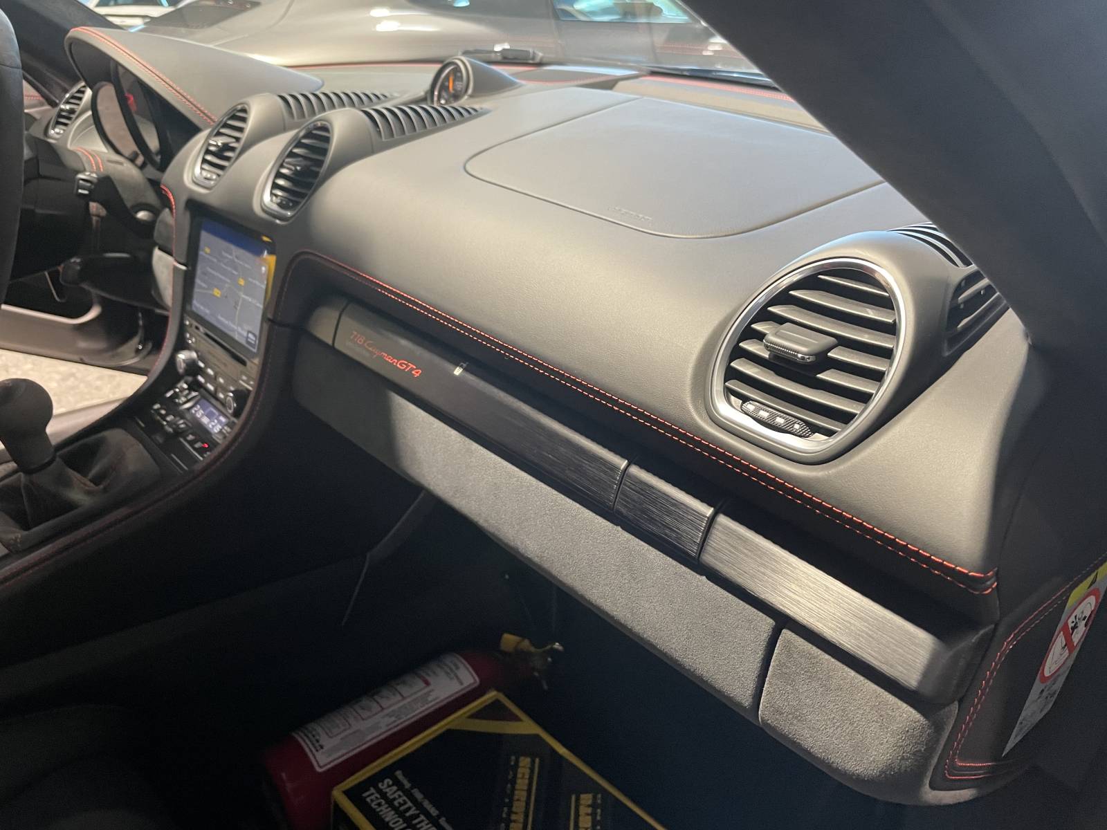 La Porsche 718 Cayman GT4 Sport Cup Edition : Une icône du sport automobile