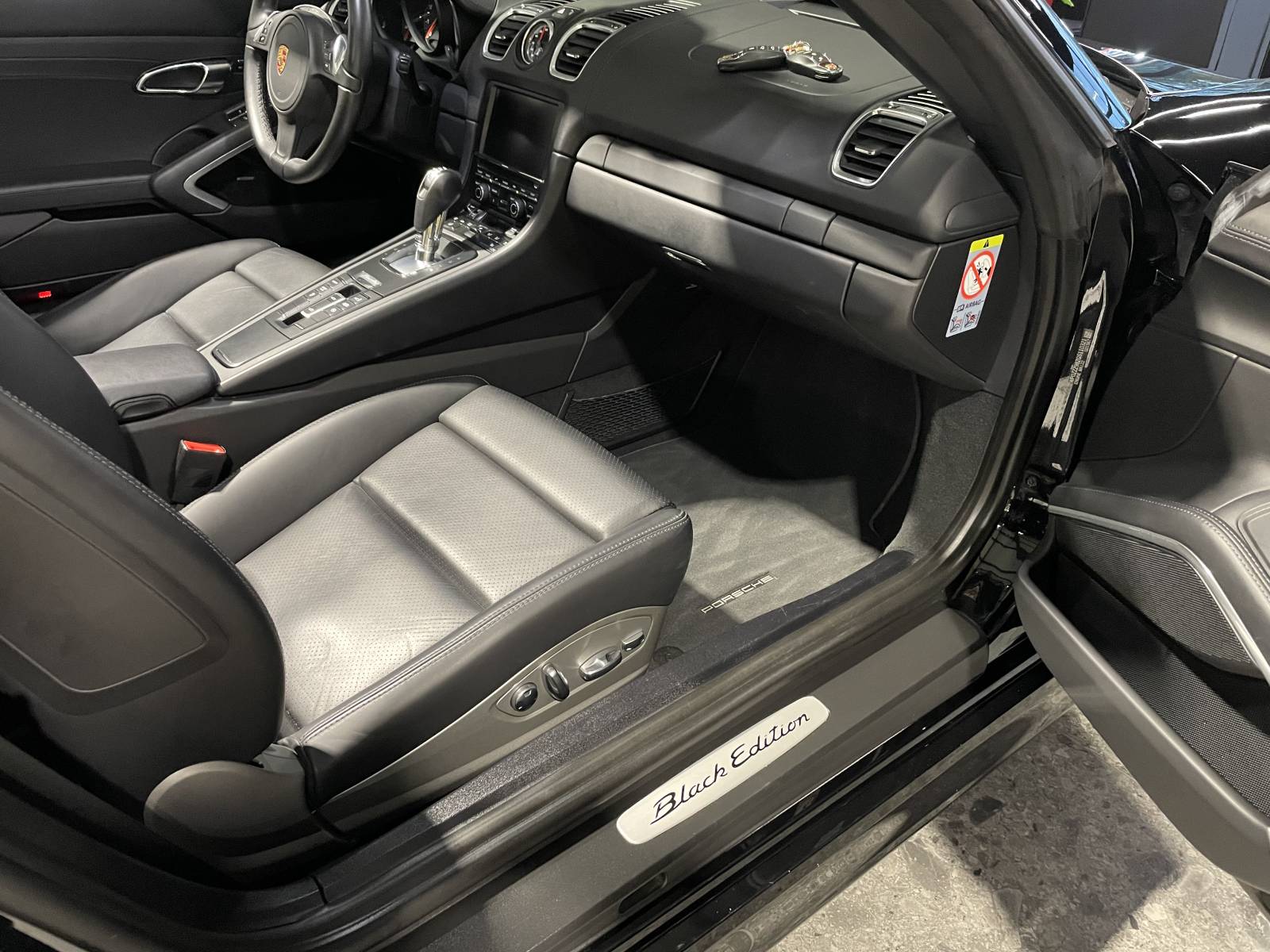 Porsche Boxster 981  Black Edition d'occasion à la vente à Nîmes dans le Gard