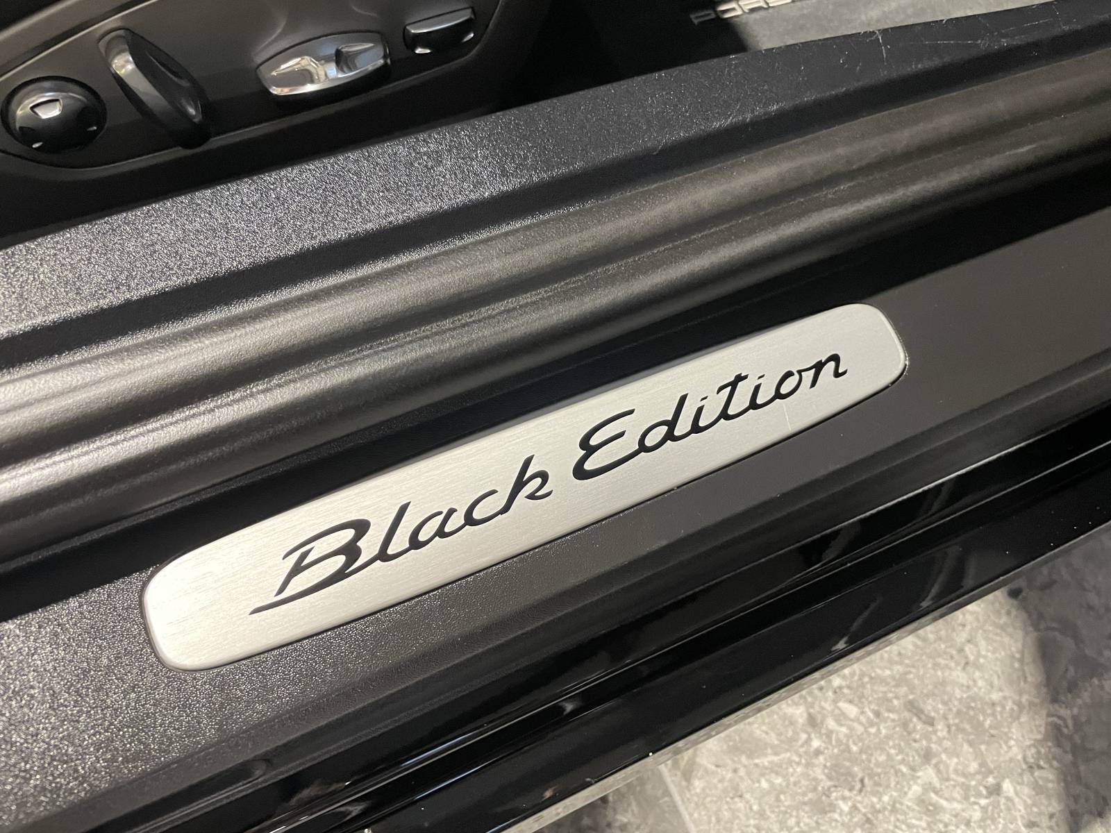 Porsche Boxster 981  Black Edition d'occasion à la vente à Nîmes dans le Gard