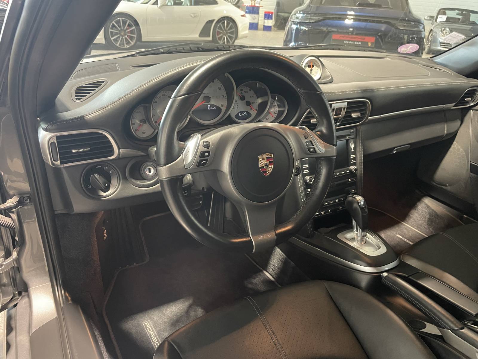 Tableau de bord cuir de la Porsche 997 Carrera S Cabriolet Phase 2