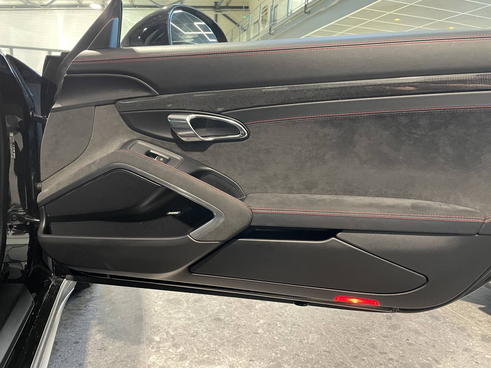 Vous rêvez d'une voiture de sport ? Votre rêve devient réalité avec cette Porsche 991 Carrera GTS chez MY DREAM CAR Nîmes dans le Gard.