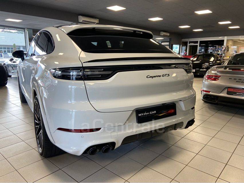 PORSCHE CAYENNE  GTS