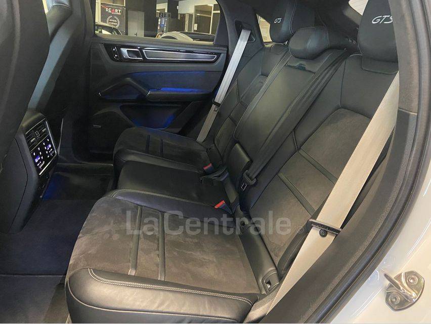 PORSCHE CAYENNE  GTS