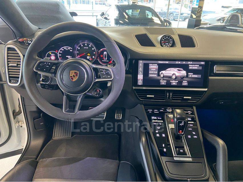 PORSCHE CAYENNE  GTS