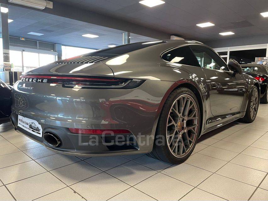 PORSCHE 911 CARRERA 992