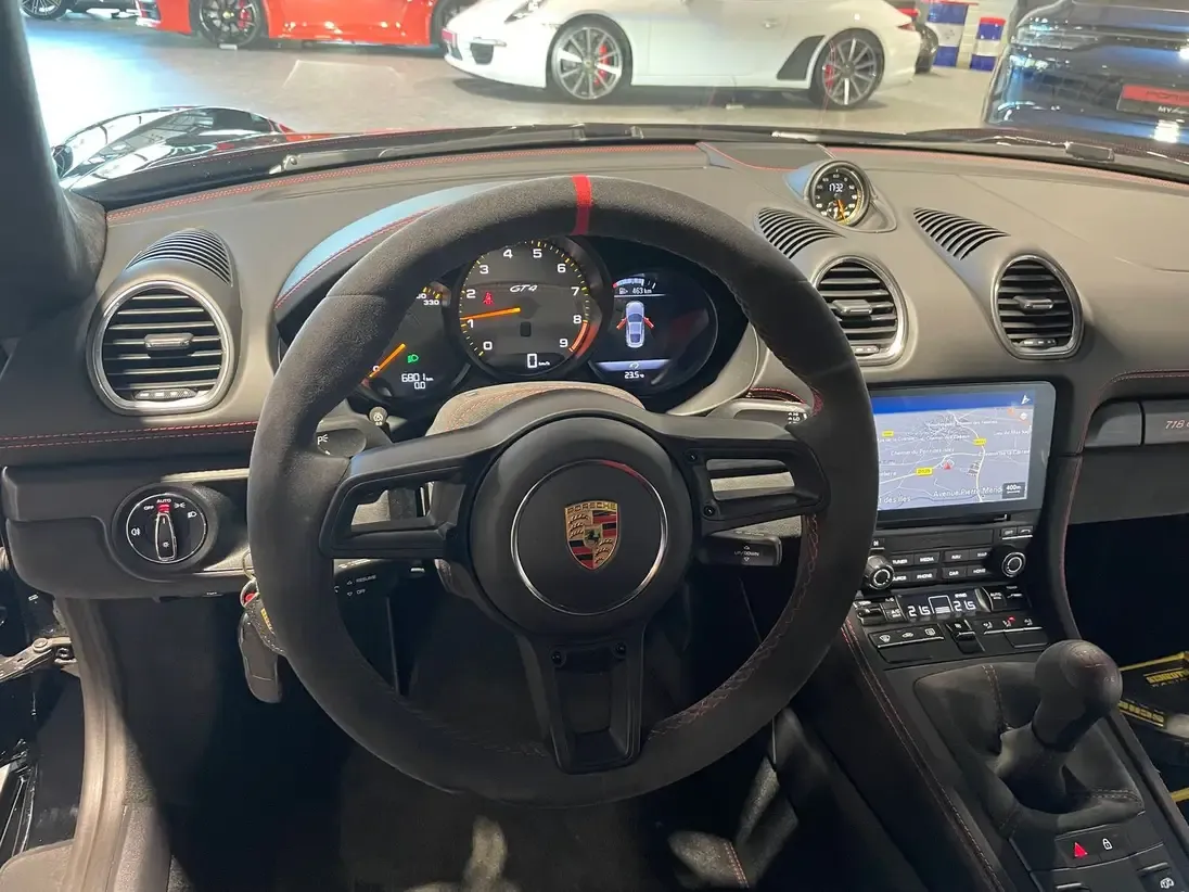 Volant sport en Alcantara avec marquage 