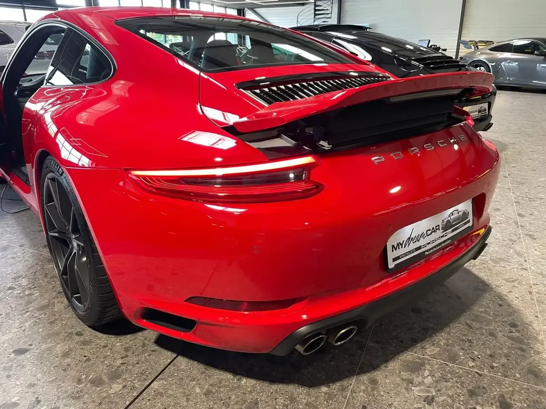 Ligne intemporelle de la Porsche 911 991.2 Carrera S en vente dans le Gard chez MY DREAM CAR.