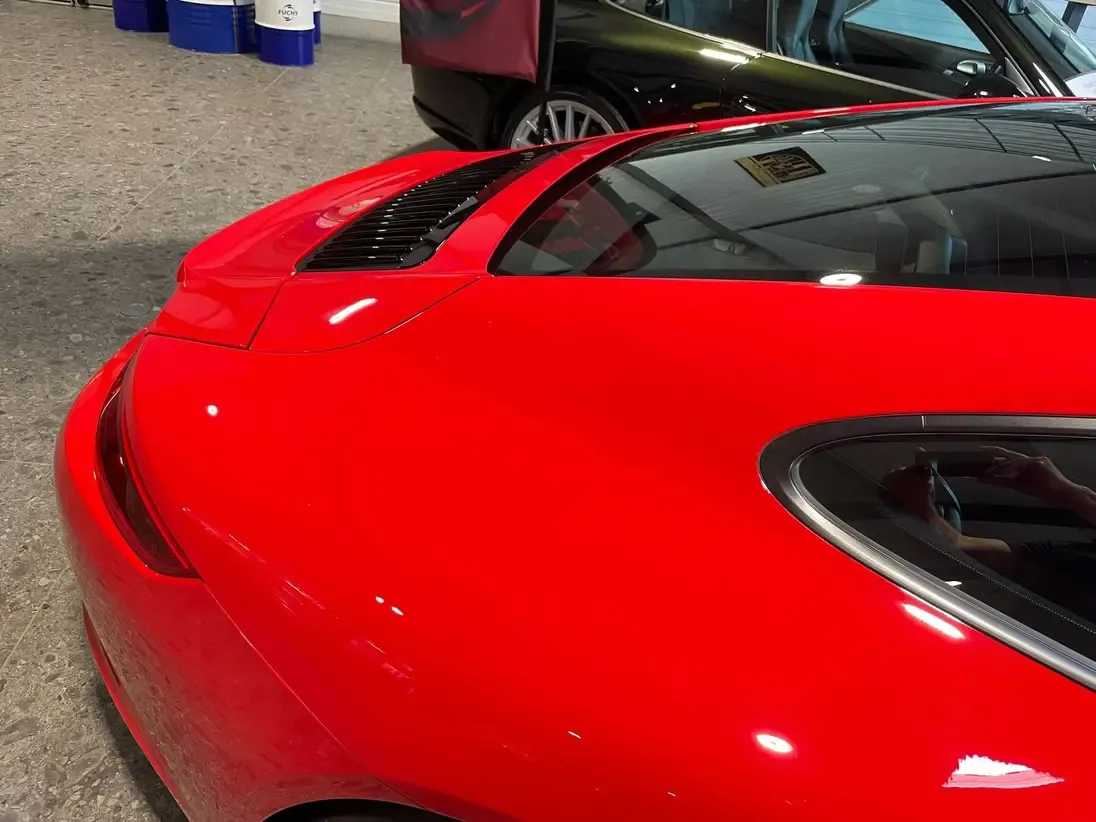 Alignement parfait et design épuré de la Porsche 911 991.2 Carrera S en vente dans le Gard.