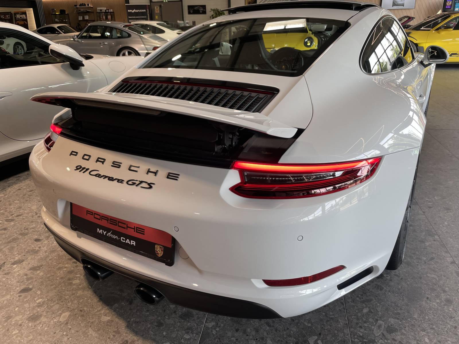 Magnifique Porsche 911 Type 991 Phase 2  Carrera GTS à vendre dans le Gard (30)