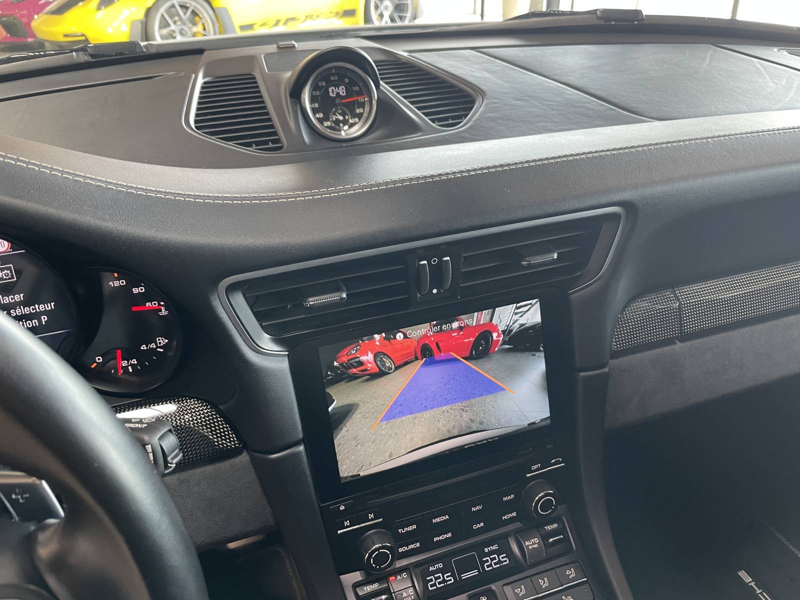 Porsche 911 d’occasion modèle Phase 2 Carrera GTS exposée dans le Gard