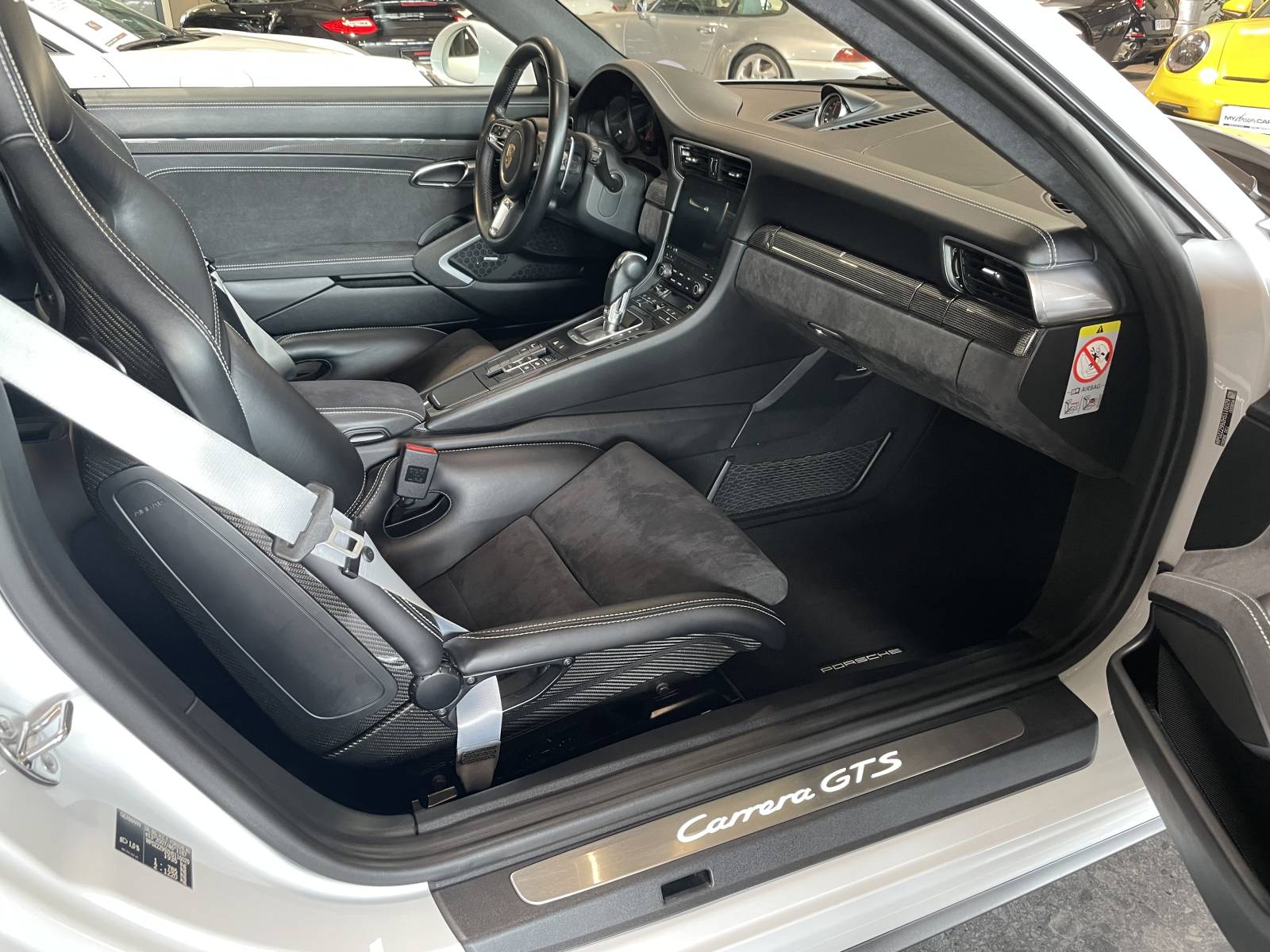 Photos de la Porsche 911 Type 991 Phase 2 Carrera GTS  – Modèle d’occasion Gard (30)