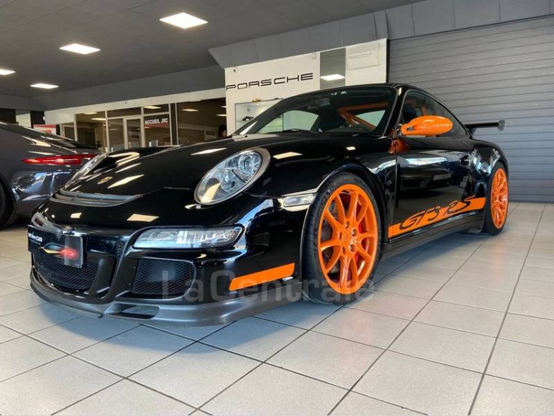 PORSCHE 911 GT3 RS