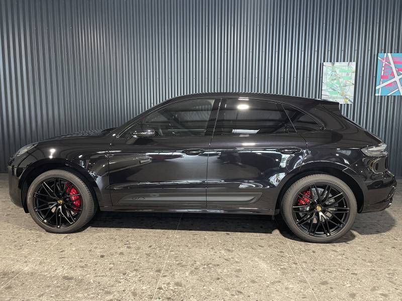 Le Porsche Macan GTS qui redéfinit l'élégance et la puissance.