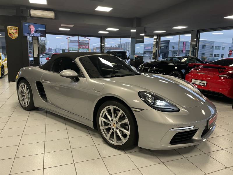 Porsche 718 Boxster type 982 dans le Gard