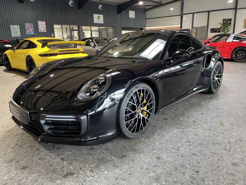 Annonce Porsche 991 Turbo S Phase 2 occasion à Nîmes, vue de face.