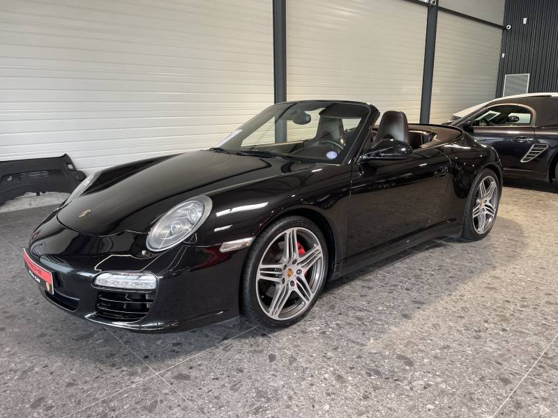 Porsche 911 997 Cabriolet : Sportivité et élégance à ciel ouvert.