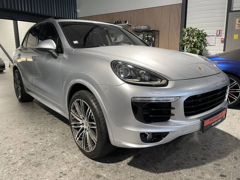 Ligne élégante, moteur puissant : la Porsche Cayenne II Phase 2, un choix audacieux.